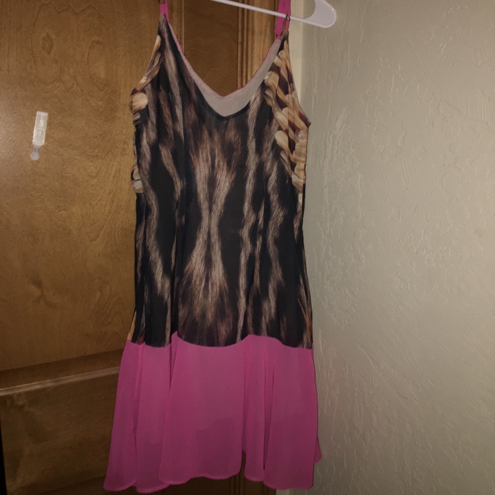 Cute pink brazilian Dress - Picture 3 of 3